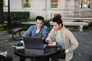 Students planning university application deadlines